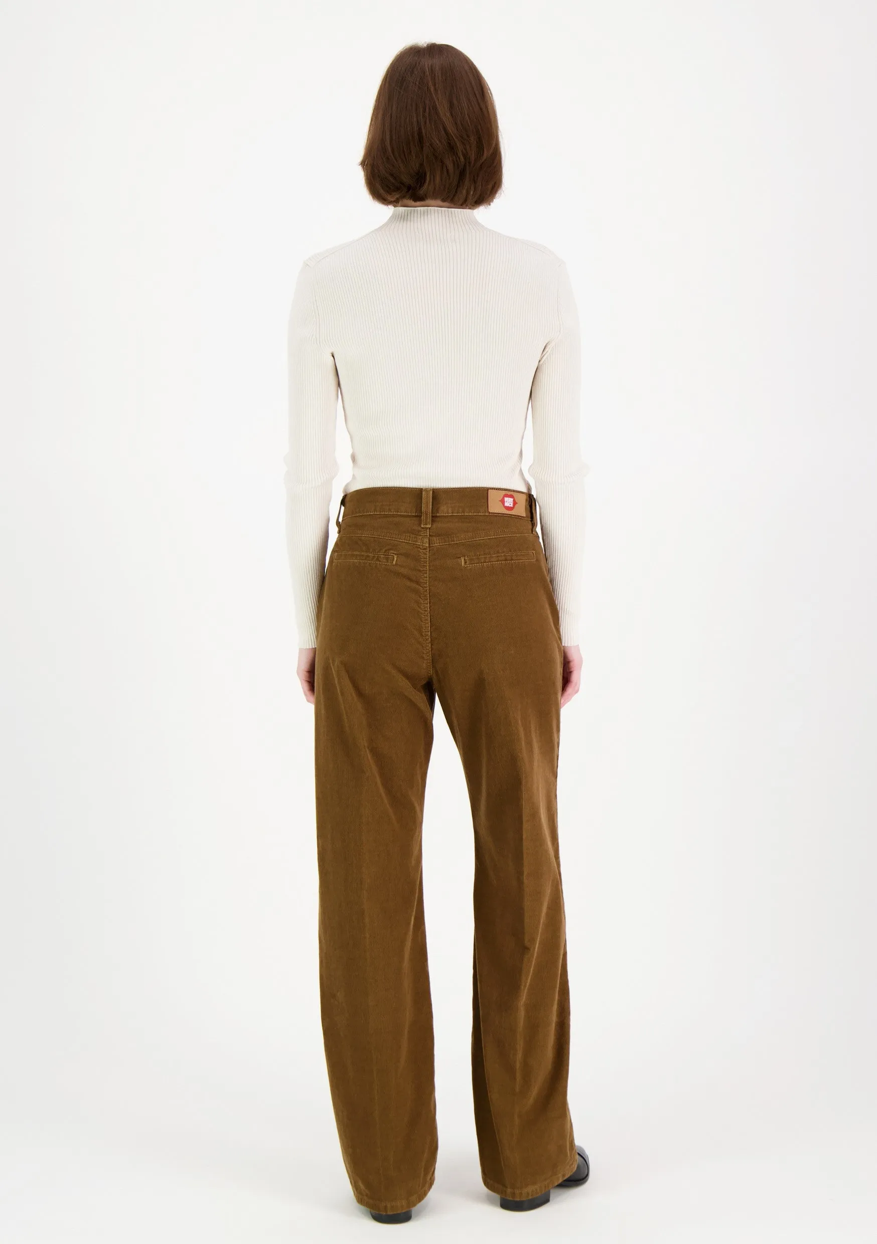 Aada Flare Corduroy Pants Brown