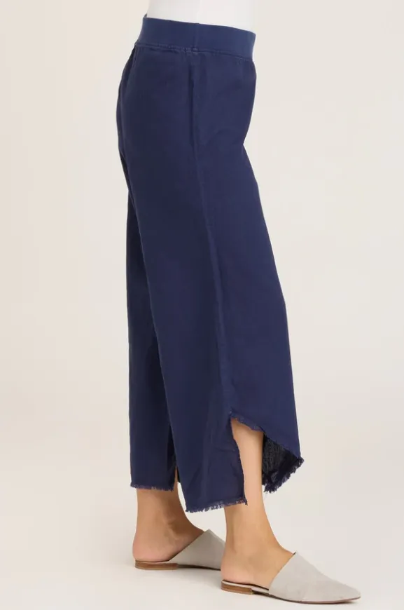 Astri Pant