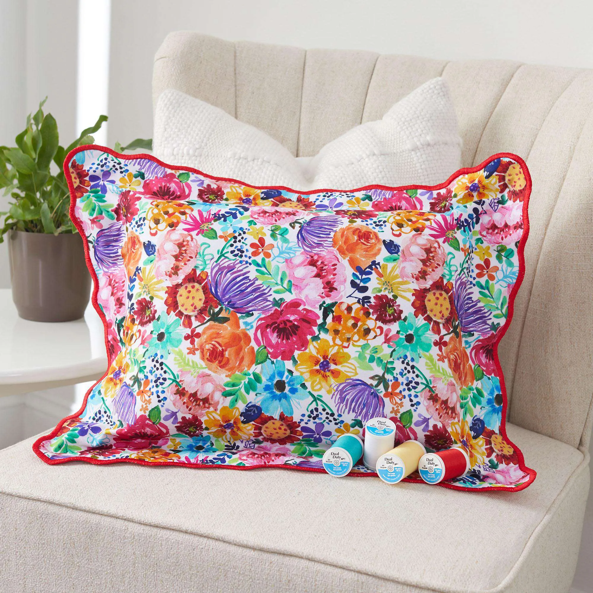 Coats & Clark Sewing Scalloped Edge Pillow