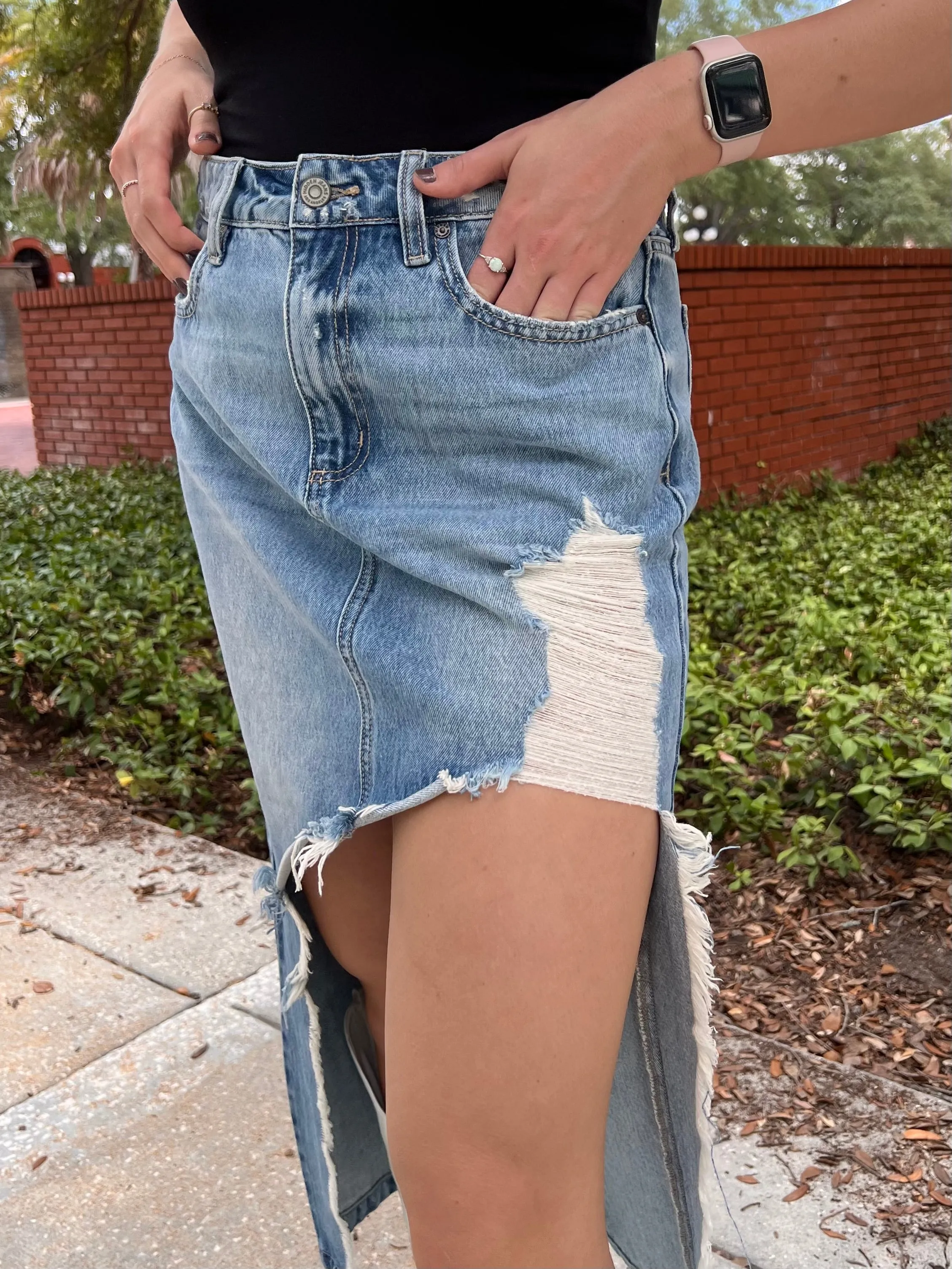 JAGGER DISTRESSED MAXI SKIRT IN DENIM